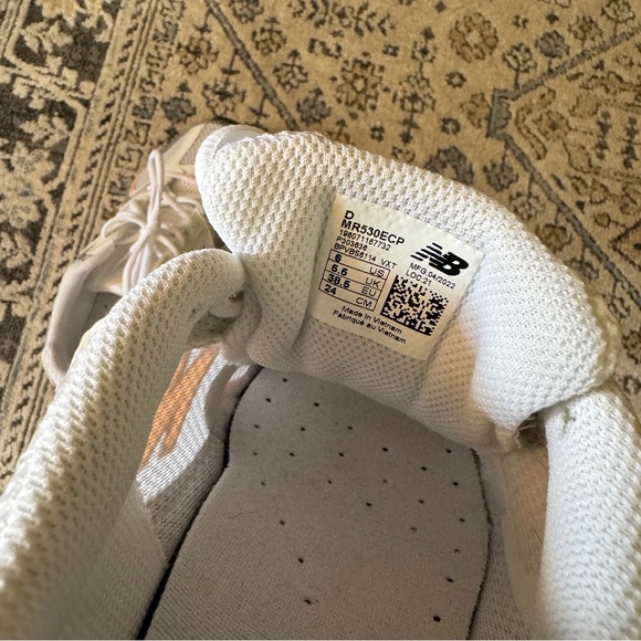 New Balance 530 - Picture 9 of 12